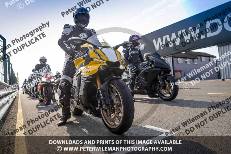 donington no limits trackday;donington park photographs;donington trackday photographs;no limits trackdays;peter wileman photography;trackday digital images;trackday photos